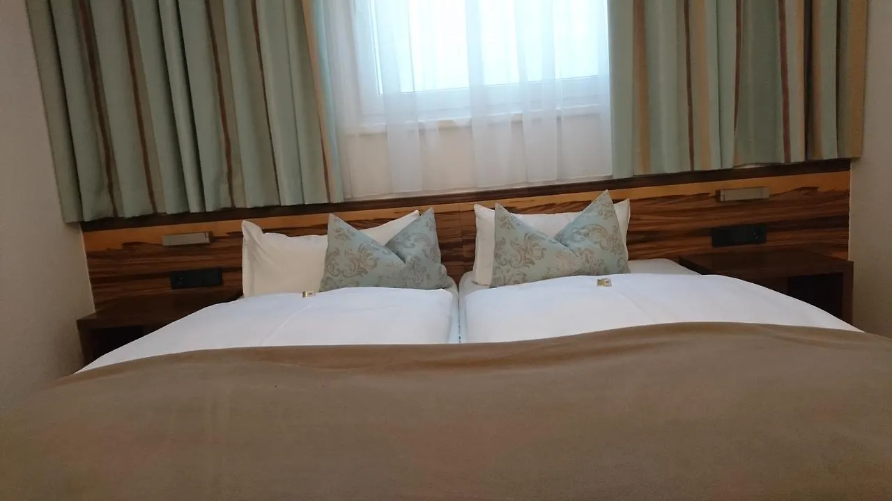 Alpinlounge Raetia Appartements Ischgl
