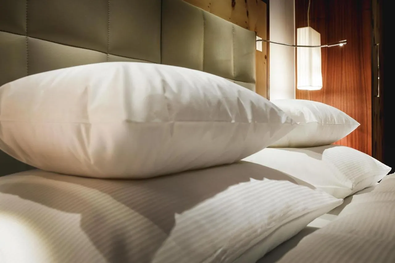 Alpinlounge Raetia Appartements Ischgl